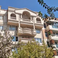160مـتر-با-اصالــت-و-با-وقار-2P-تاپ-لـوکیــشن