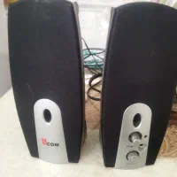 بلندگوی کامپیوتر و لب تاب