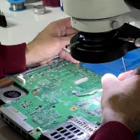 مرکز تخصصی تعمیرات لپ تاپ و کامپیوتر * Lap Tech *
