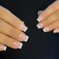 بمدت یک هفته مدل کاشت ناخن وکاشت مژه هزینه مواد|خدمات آرایشگری و زیبایی|خرم‌آباد, |دیوار