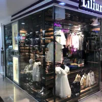 فروشنده خانم