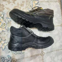 کفش کار سایز ۴۲|کیف، کفش، کمربند|شیراز, شهرک مخابرات|دیوار