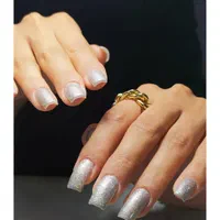 کاشت وترمیم ناخن خرمدشت