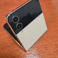گوشی سامسونگ z Flip 4