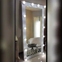 آینه هالیوودی چراغ دار