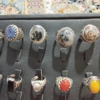 تعدادی انگشتر نقره ۱۸۵گرم شجر زبرجد یاقوت عقیق یمن