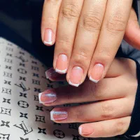 تخفیف یلدایی کاشت ناخن و کراتین