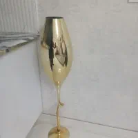 اباژور و گلدان