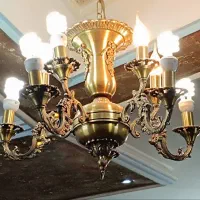 یک عدد لوستر پنج شاخه
