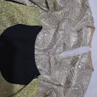 دو عدد سورانی چند بار پوشیده شده همراه با سیخمه|لباس|مهاباد (آذربایجان غربی), |دیوار