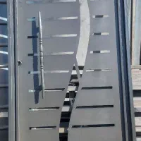 جوشکار درب و پنجره ساز نیارمندیم|استخدام معماری، عمران و ساختمانی|تهران, خلازیر|دیوار