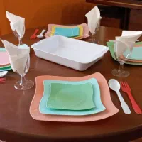 حسابدار.فروشنده خانم و کارگر ساده پسر