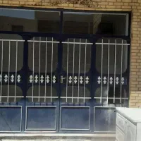 درب و پنجره آهنی