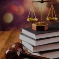 وکیل پایه یک دادگستری