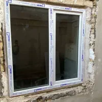 پنجره وین تک در حد آک بدون نقطه و خط و خش