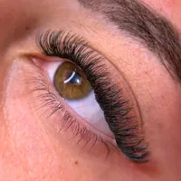 آموزش اکستنشن مژه و لیفت ابرو