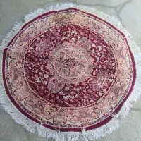 قالیچه دایره ای زرشکی