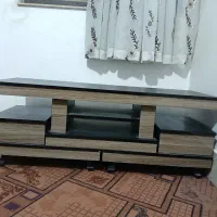 میز تی وی و تابلو فرش در حد نو