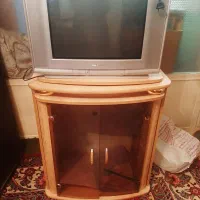 تلویزیون  با میز