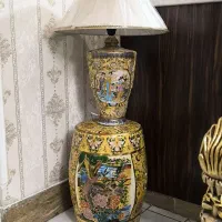 پایه و آباژور آنتیک گل مرغی