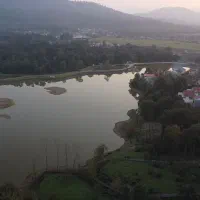 فروش-زمین-نزدیک-تالاب