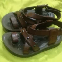 کفش بچگانه