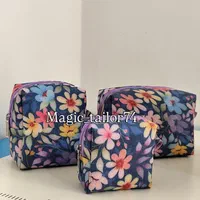 تولیدکیف پدبهداشتی و آرایشی