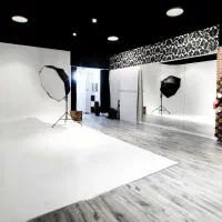 مدل و مدلینگ خانم، غیرحضوری