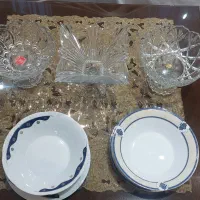 تعدادی ظروف پذیرایی