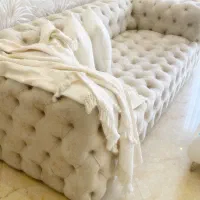 یک عدد چستر سه نفره بسیار بزرگ