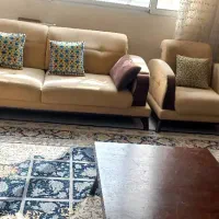 مبل هفت نفره تمیز بدون ایراد چوب گردو .|مبلمان خانگی و میز عسلی|شاهین‌شهر, نسیم ۵|دیوار