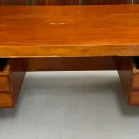 میز چوبی اداری