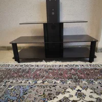 میز زیر تلویزیون