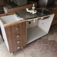 کابینت. در حد نو با سینک و هود