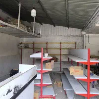 دوتا یخچال ایستاده ترازو دیجی تال وقفسه فروشگاه‌