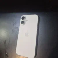 آیفون ۱۶ سفید