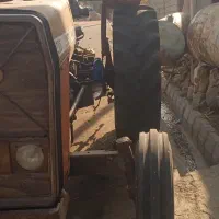 یک دستگاه تراکتوربه مدل ۶۲