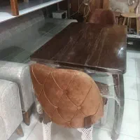 میز ناهار خوری ۴ نفره نو دو ۲ عدد صندلی ناهار خوری
