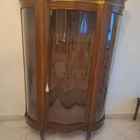 ویترین ۴طبقه چوب راش خیلی تمیز کم کارکرد