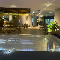 استخدام نیرو آقا برای آبمیوه بستنی و کافه
