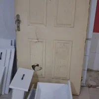 درب ورودب با چهار چوب فلزی