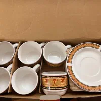 تعدادی ظروف اشپزخانه و پذیرایی