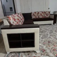 مبل راحتی ۷ نفره به همراه میز بار و ویترین