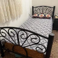 تخت تک نفری فلزی