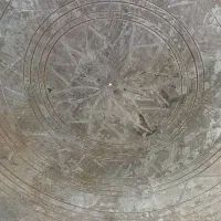 مجمعه مسی قدیمی|کلکسیون اشیاء عتیقه|قم, سرحوض|دیوار