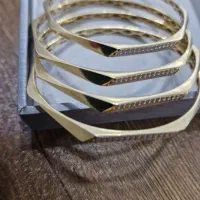 طلای نو 200 بالای تابلو