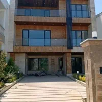 استخر/مدرن/تریبلکس