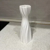 گلدان سرامیکی سفید