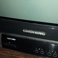 تلویزیون Grundig پارس و میز تلویزیون با هم|تلویزیون و پروژکتور|چمستان, |دیوار