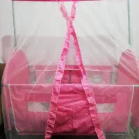 کریر و گهواره کودک